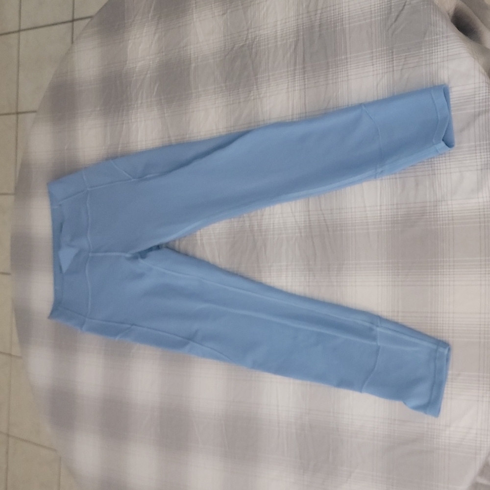 Lululemon leggings size 6